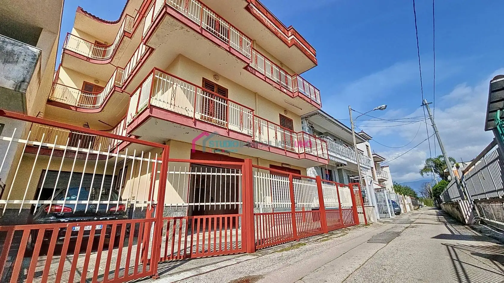 Palazzo - Edificio in vendita a Saviano