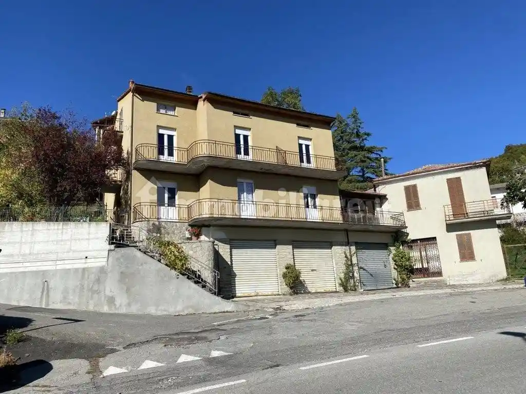 Villa in vendita a Bardi