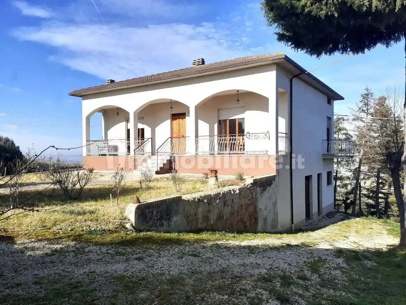 Villa in vendita a Montelupone