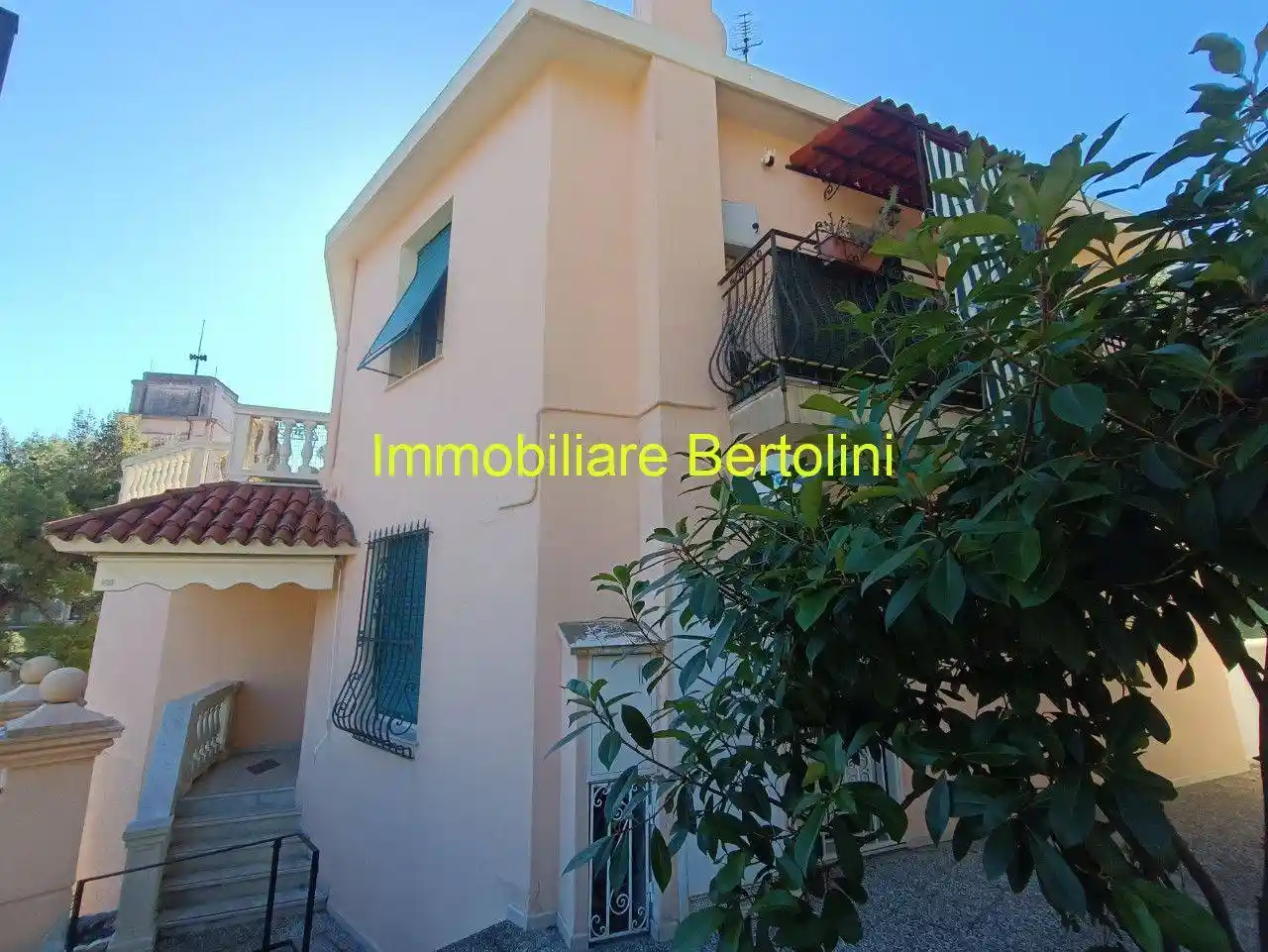 Villa in vendita a Imperia