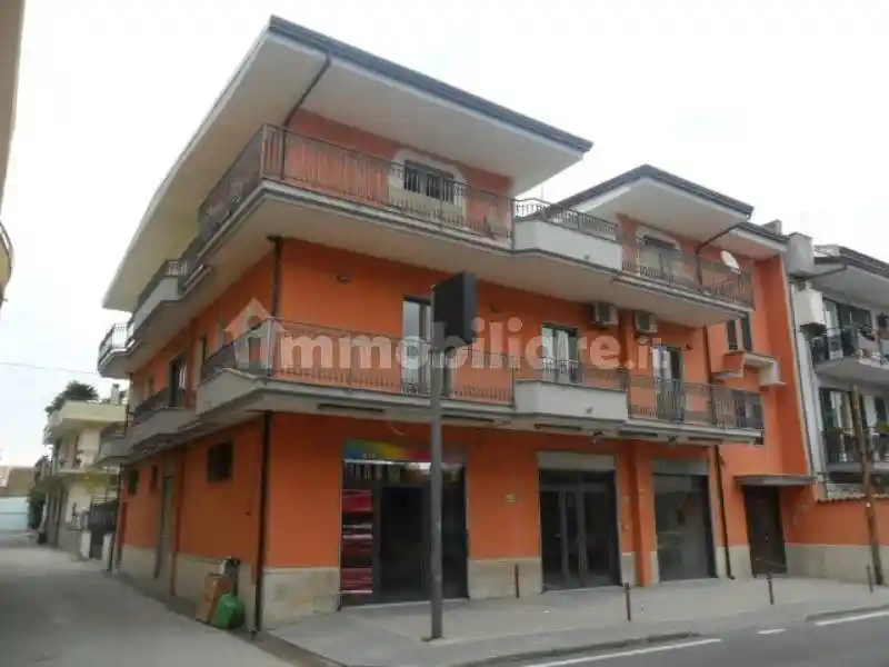 Palazzo - Edificio in vendita a Frignano