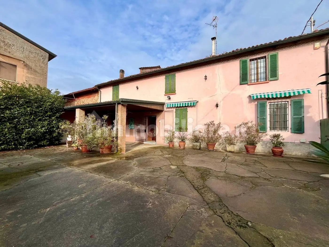 Villa in vendita a Sesto ed Uniti