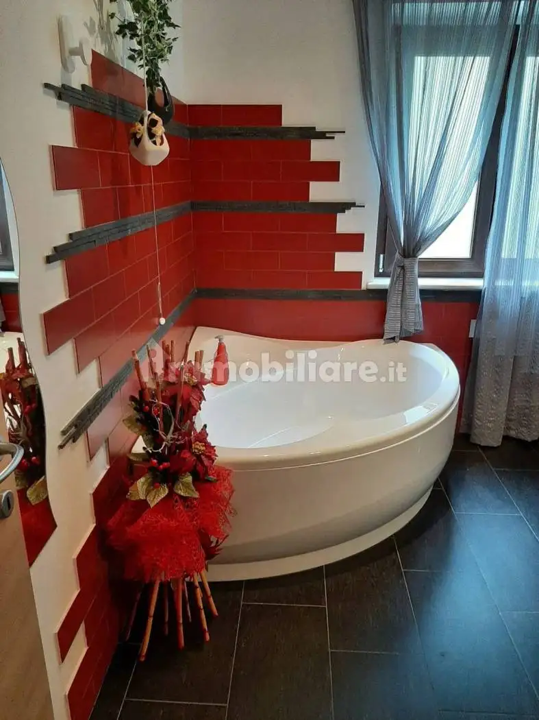 Villa unifamiliare via Gran Paradiso San C., Canistro - foto 3