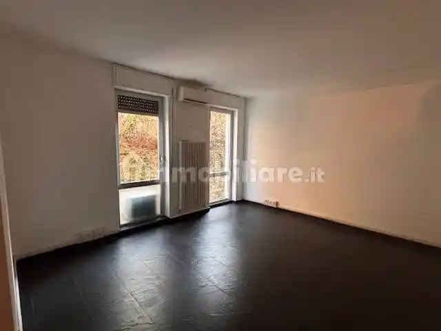 Palazzo - Edificio in Affitto - foto 3