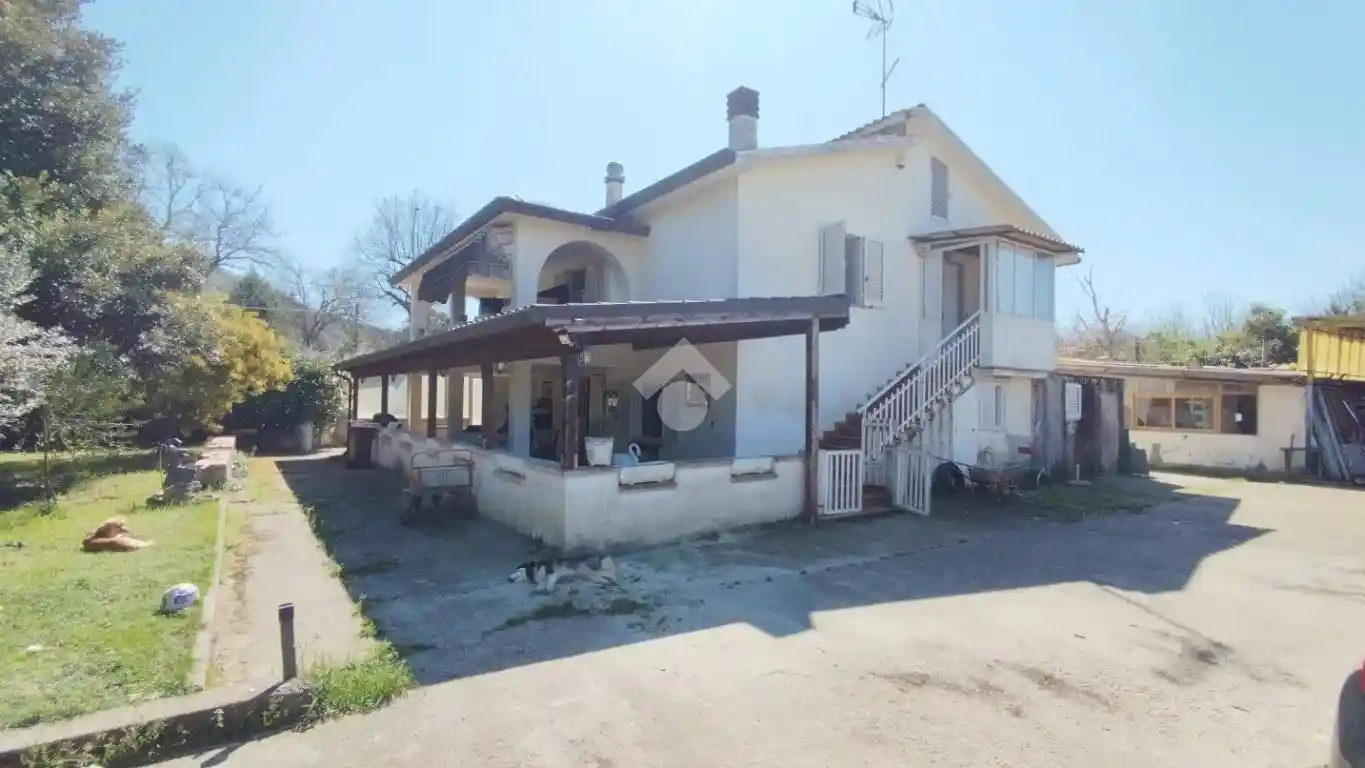 Casa indipendente in vendita a Cervaro