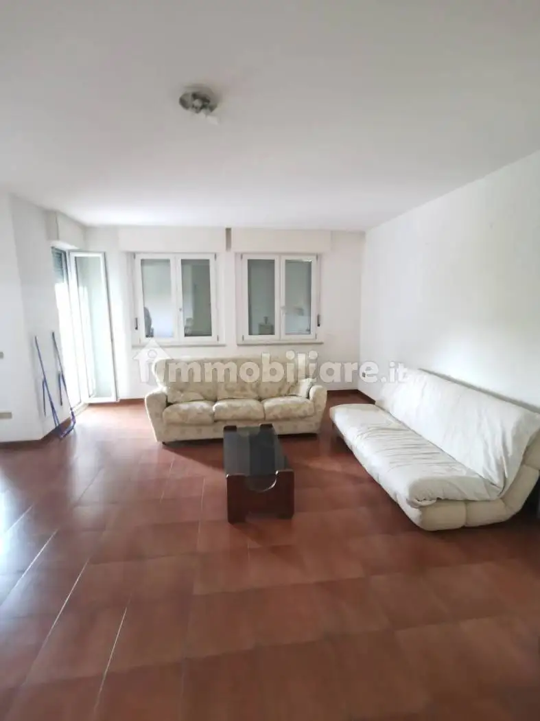 Appartamento in affitto a Soverato