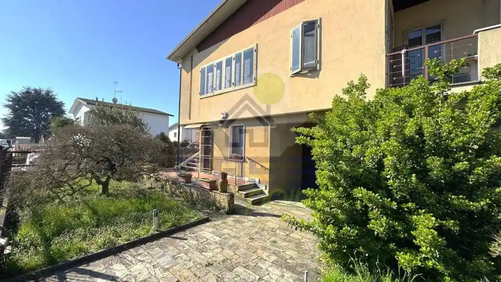 Villa in vendita a Codogno