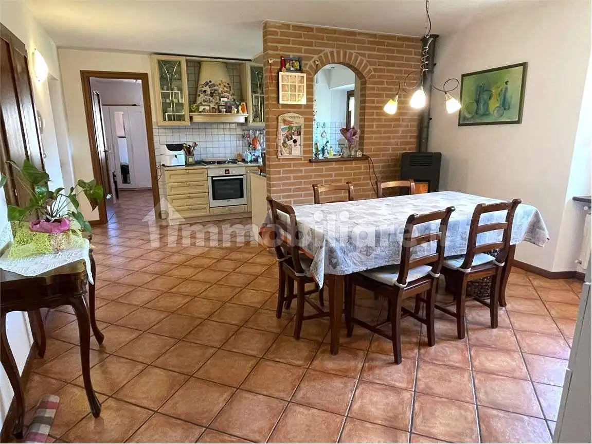 Quadrilocale via Cadorna, 3, Azzio - foto 2