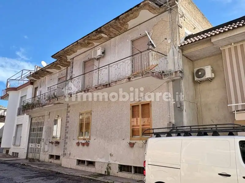 Palazzo - Edificio in vendita a Maddaloni
