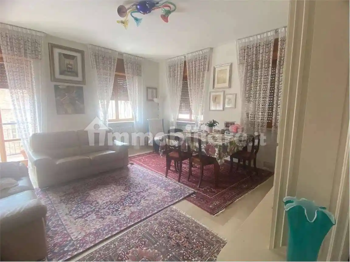 Appartamento in vendita a Piacenza