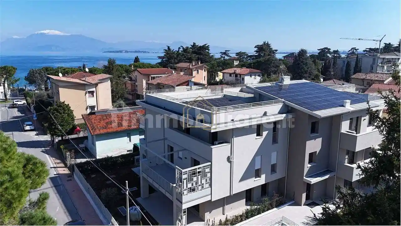 Appartamento in vendita a Desenzano del Garda