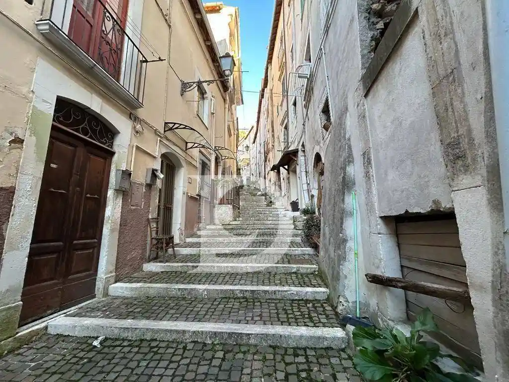 Casa indipendente in vendita a Popoli