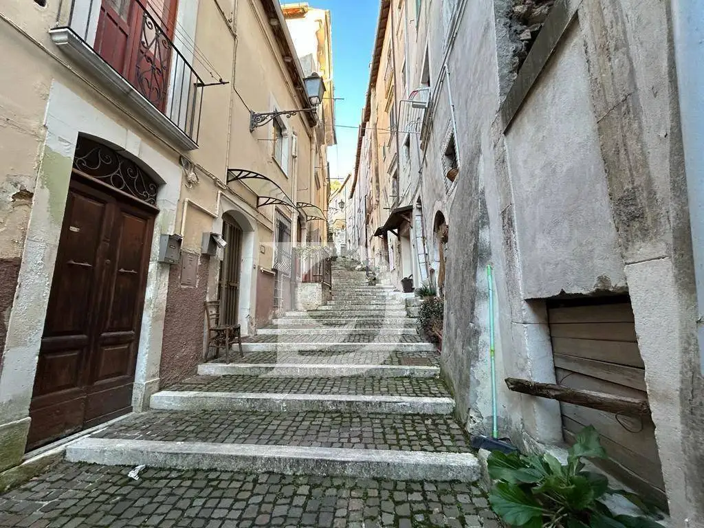 Casa indipendente in vendita a Popoli