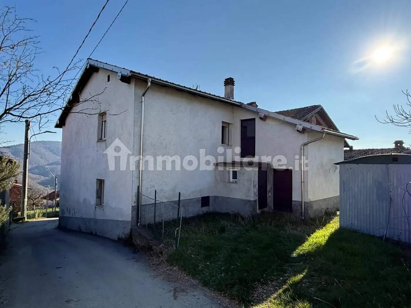 Casa indipendente in vendita a Pallare