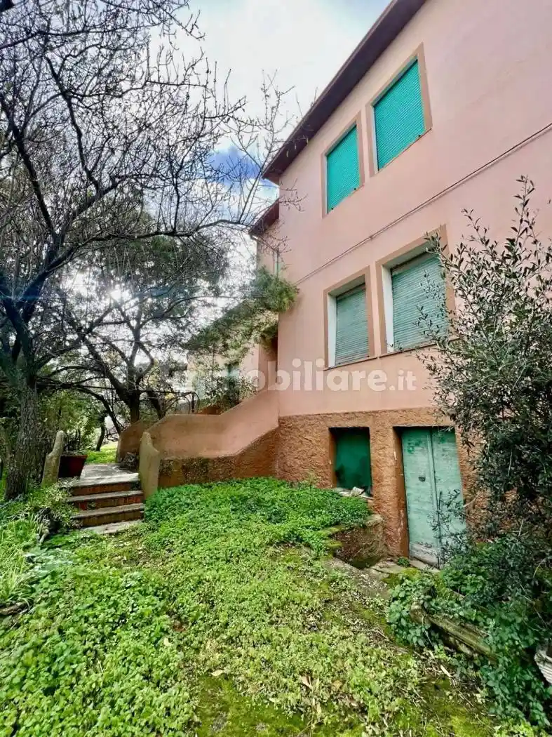 Palazzo - Edificio in vendita a Bono