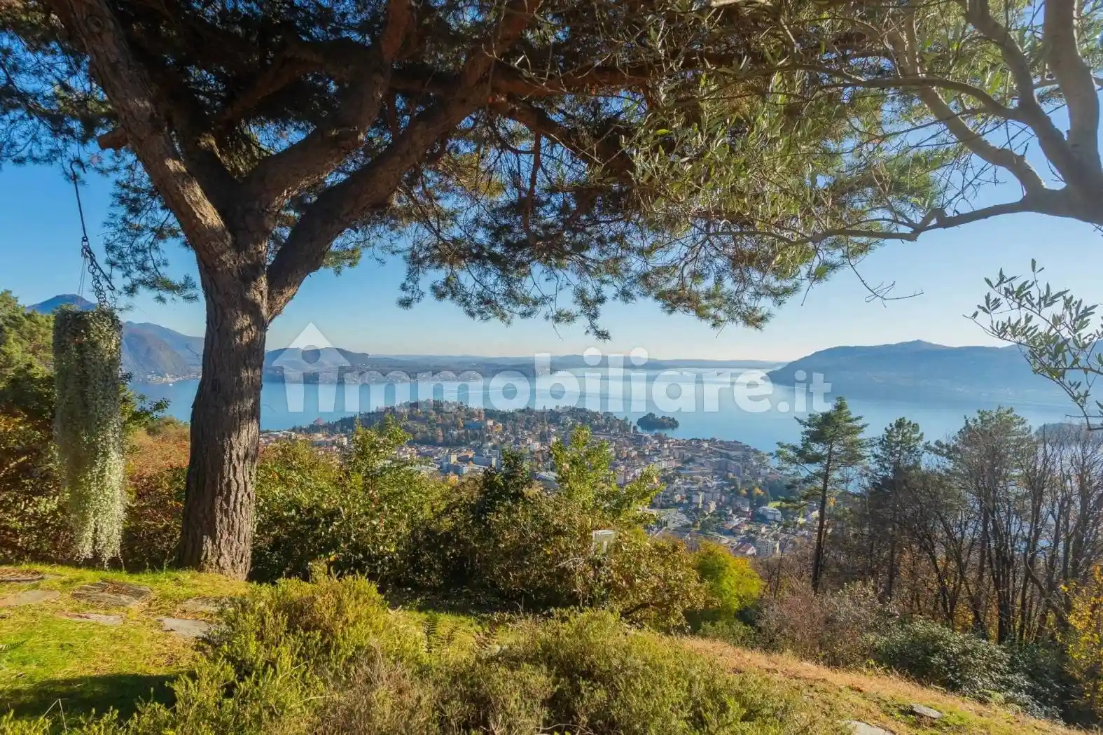 Villa in vendita a Verbania