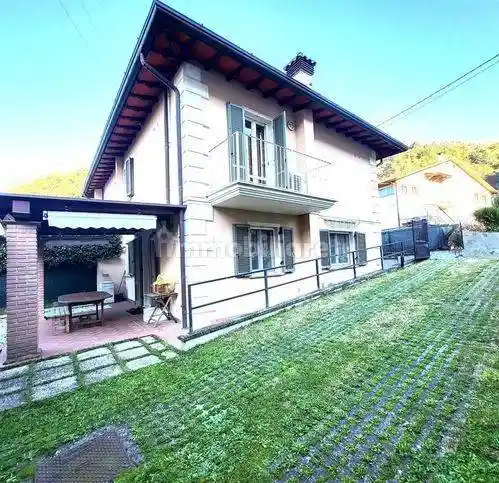 Villa in vendita a Montignoso