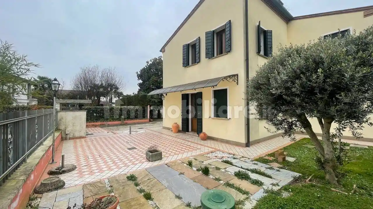 Villa in vendita a Arre