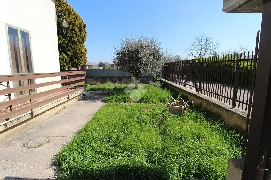 Villa bifamiliare via Mantovana 98/e, Via Mantovana - Dossobuono, Verona - foto 5