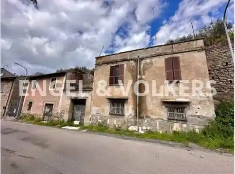 Casa indipendente in vendita a Viterbo