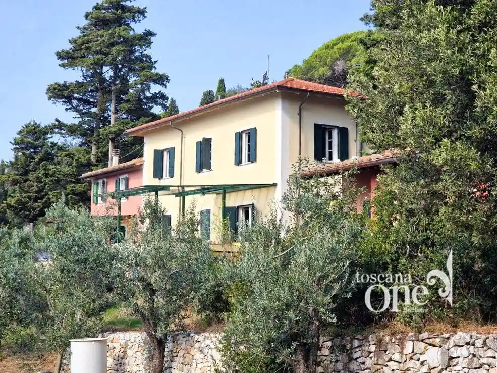 Villa in vendita a San Giuliano Terme