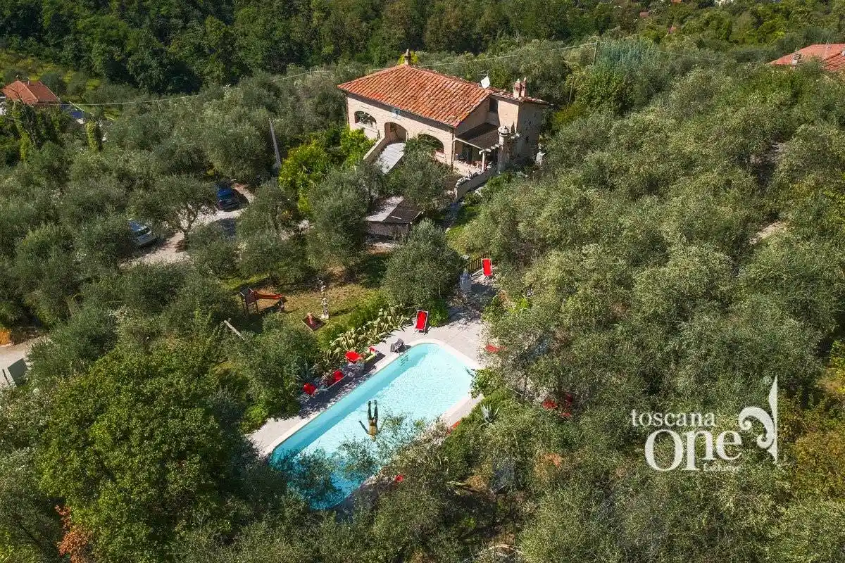 Villa in vendita a Camaiore