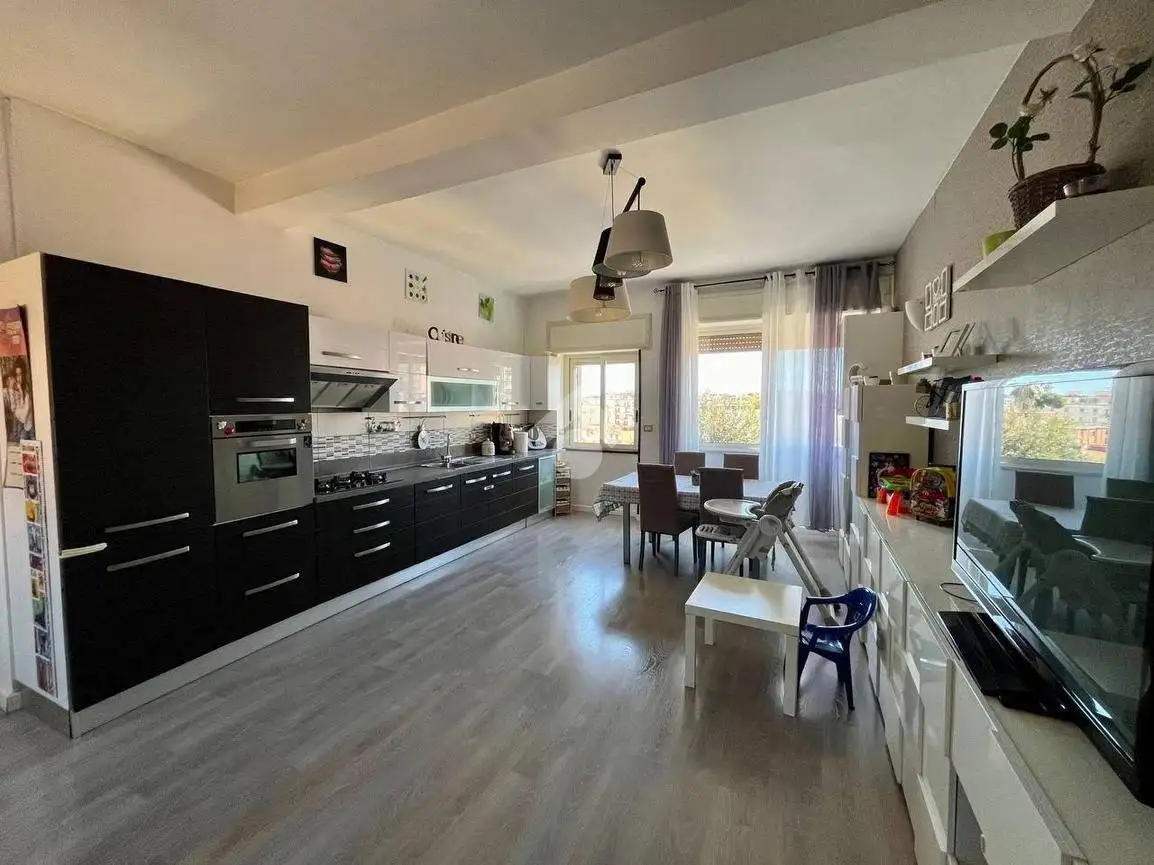 Appartamento in vendita a Napoli
