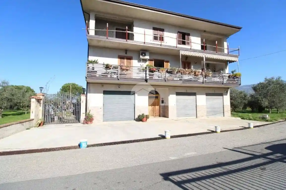 Trilocale via Pantoni 49, Taverna, Montalto Uffugo - foto 2