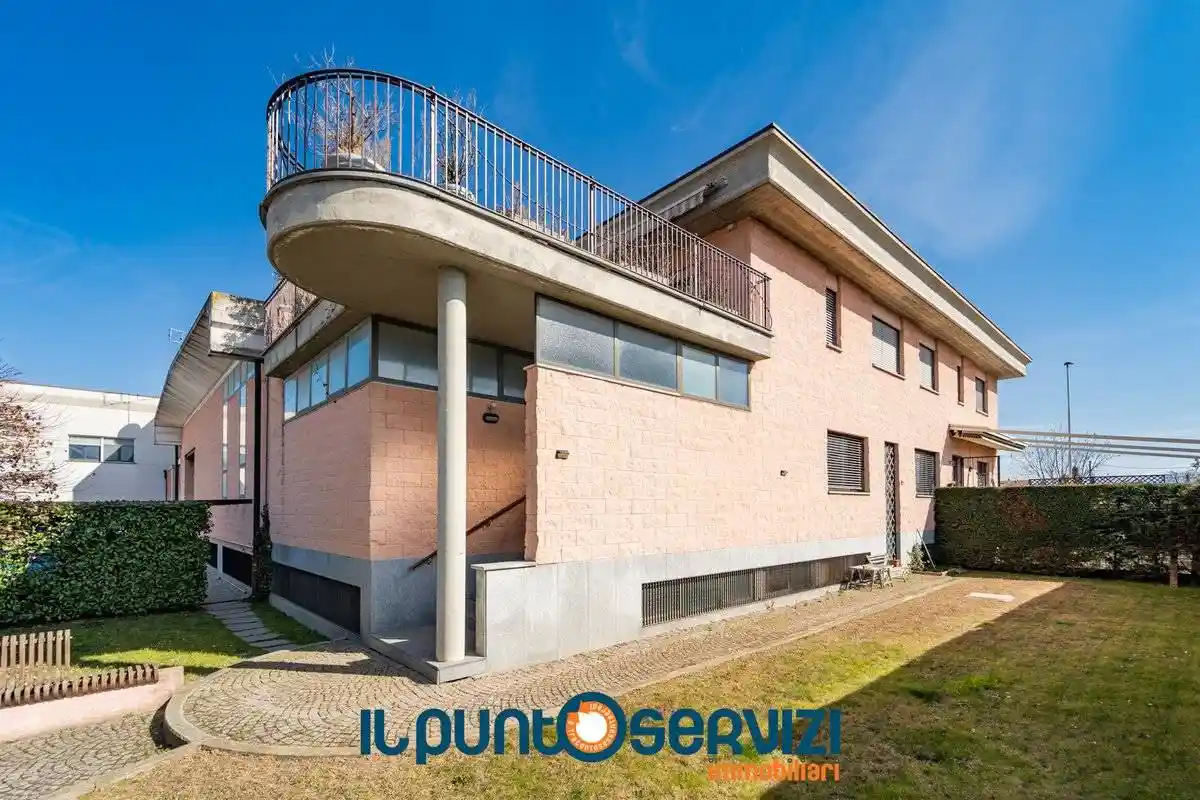 Villa in vendita a Cuneo
