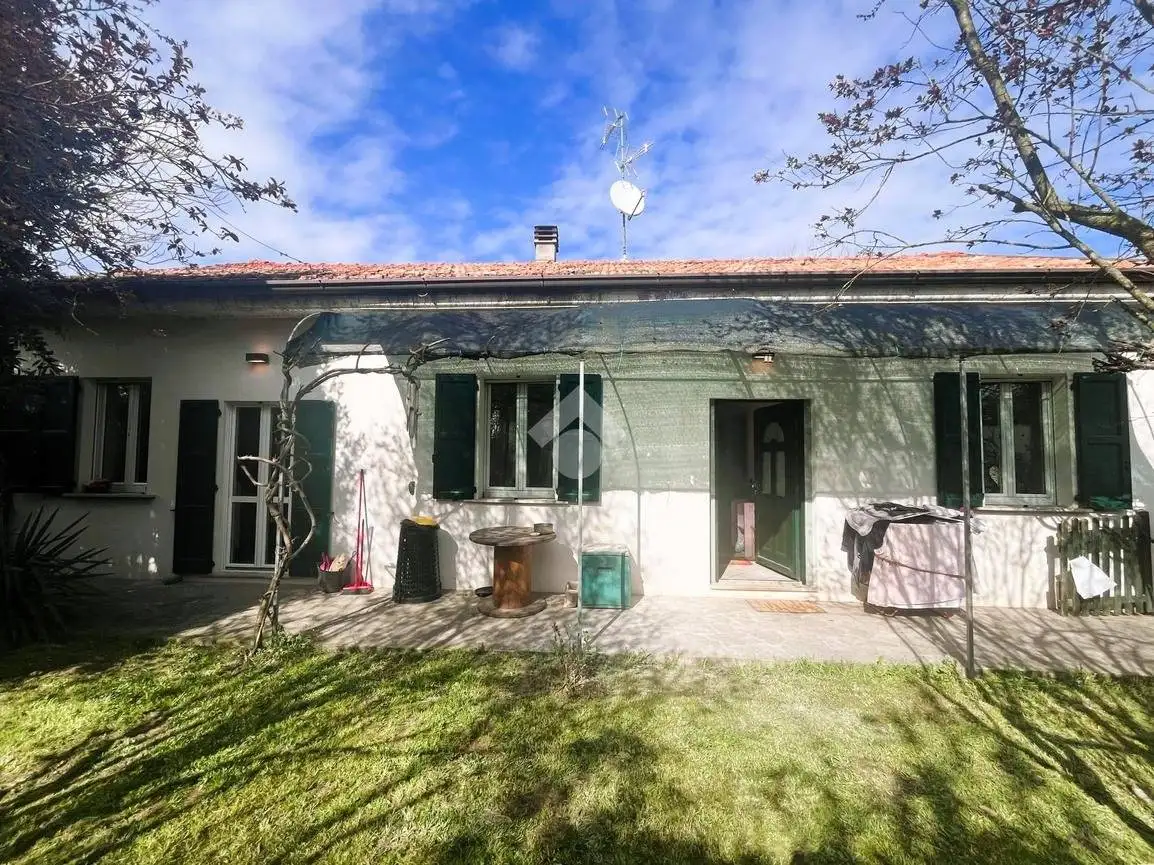 Casa indipendente in vendita a Linarolo