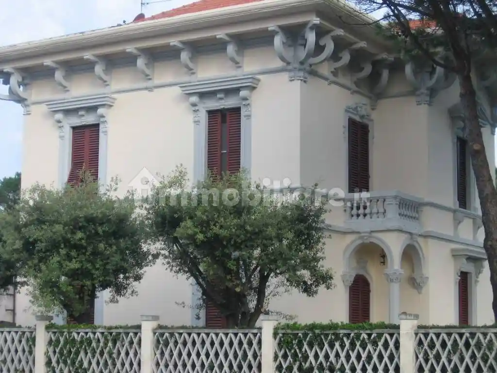 Villa in vendita a Pisa