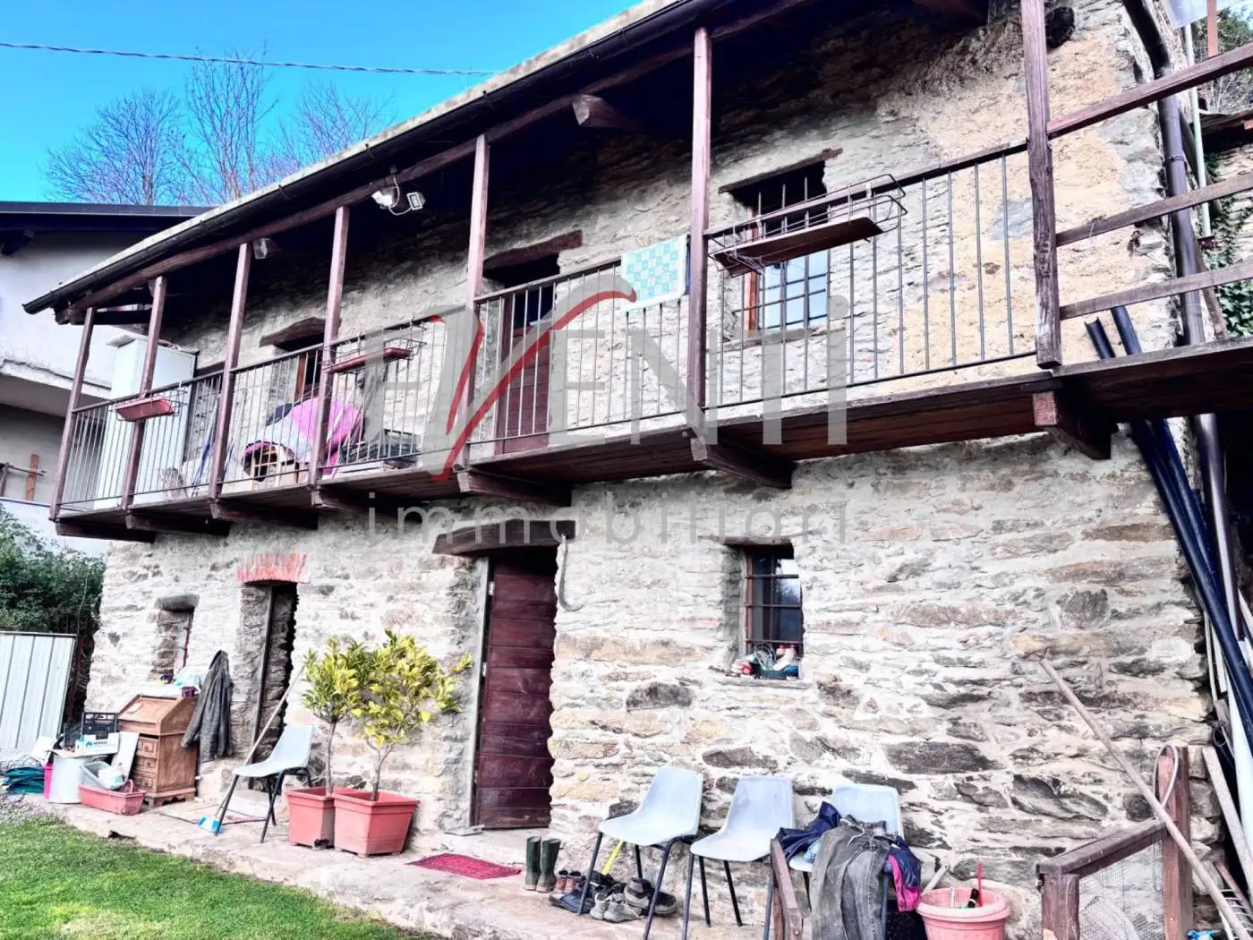 Casa indipendente in vendita a Prarostino