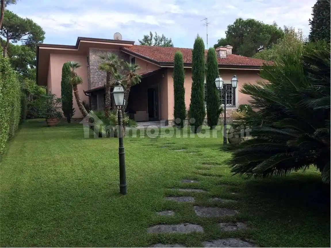 Villa in affitto a Forte dei Marmi