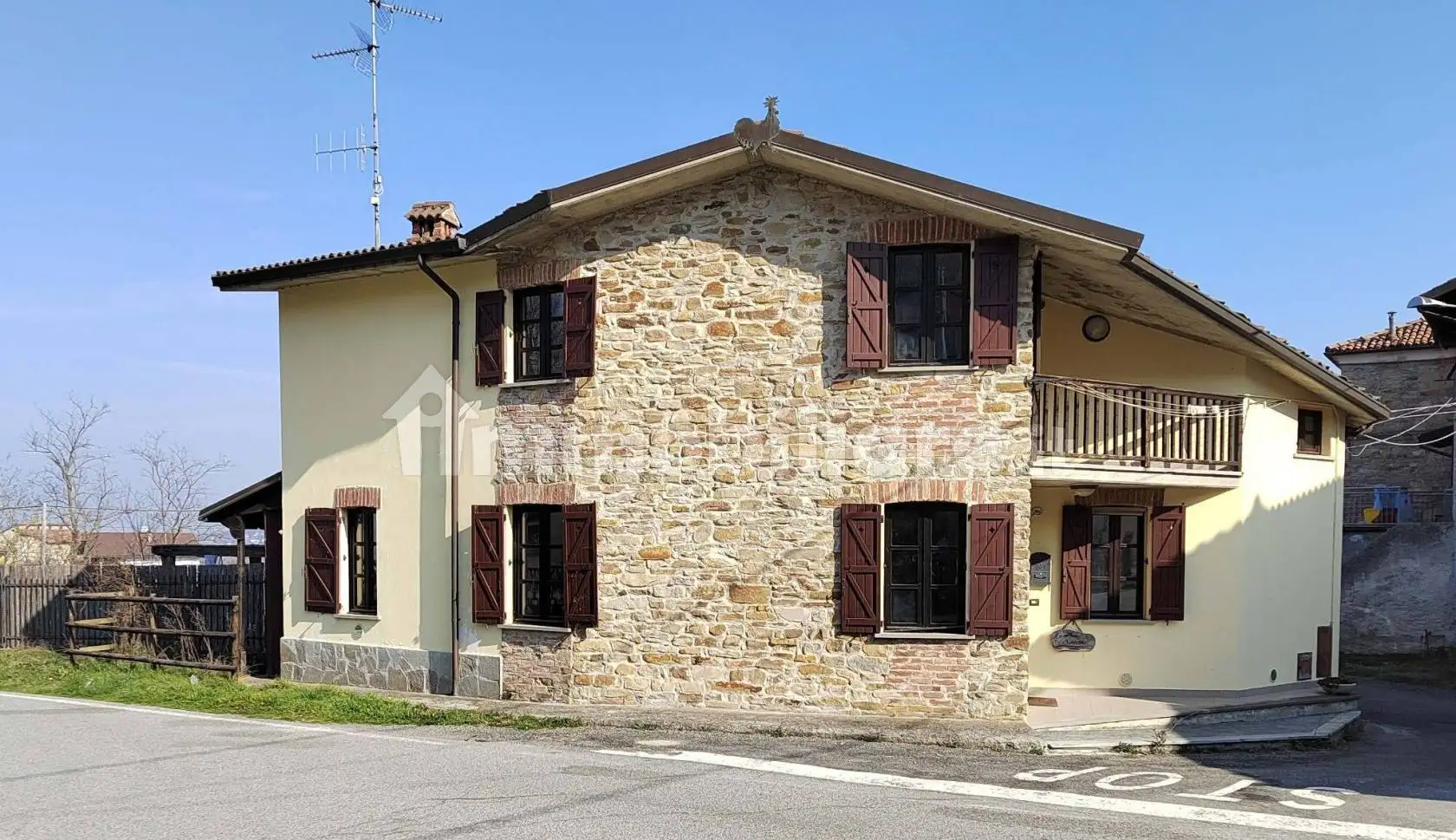 Casa indipendente in vendita a Mornese