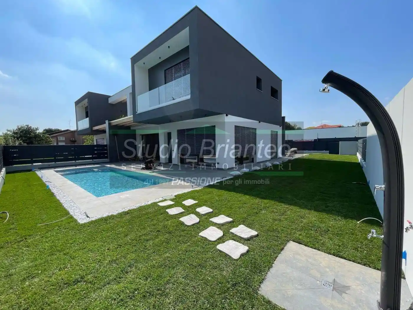 Villa in vendita a Mariano Comense