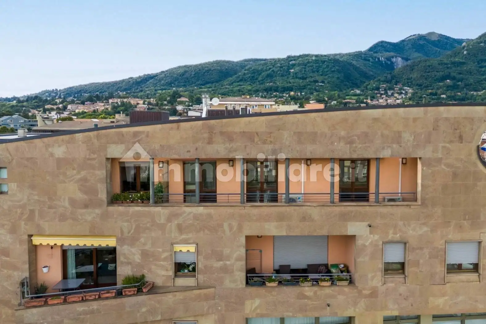 Attico - Mansarda in affitto a Erba