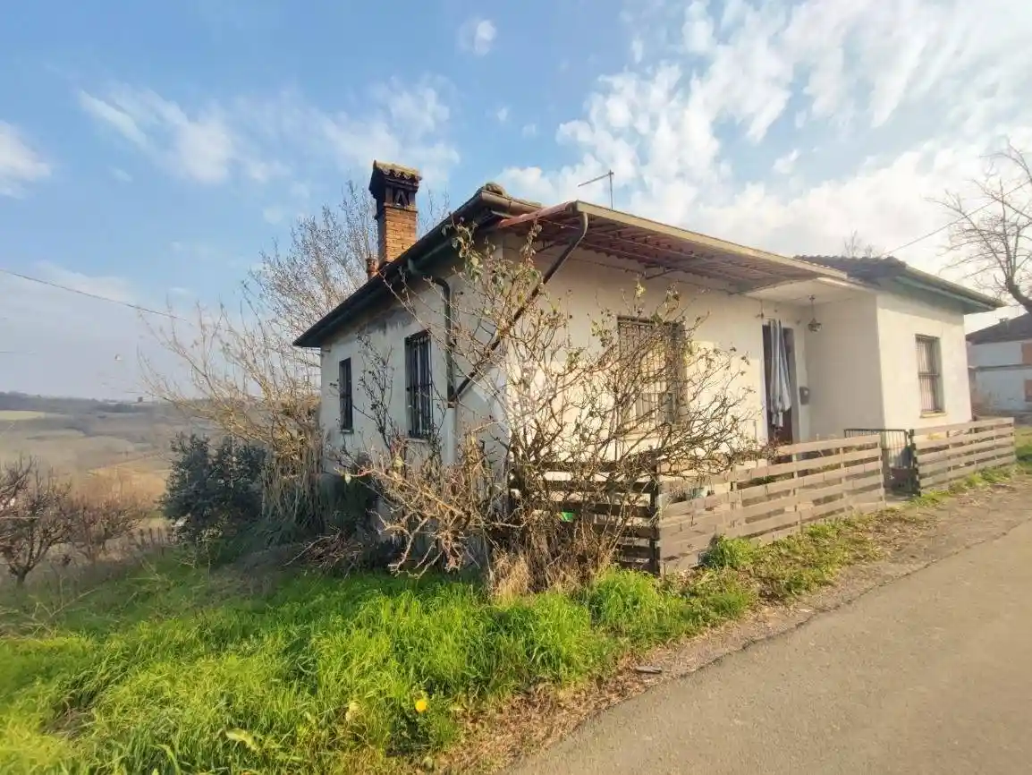 Casa indipendente in vendita a Berzano di Tortona