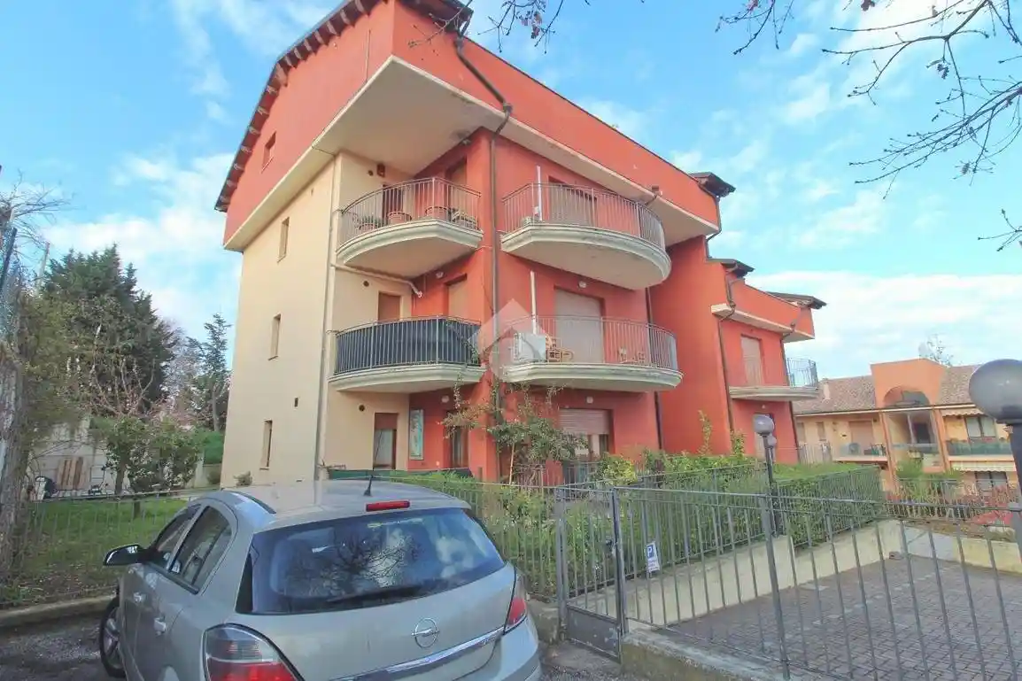 Trilocale Contrada Santarcangelo 20, Centro, Mosciano Sant'Angelo - foto 4