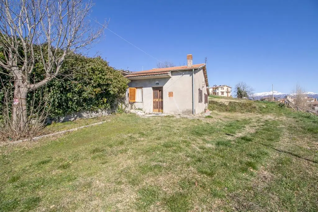 Casa indipendente in vendita a Belmonte in Sabina
