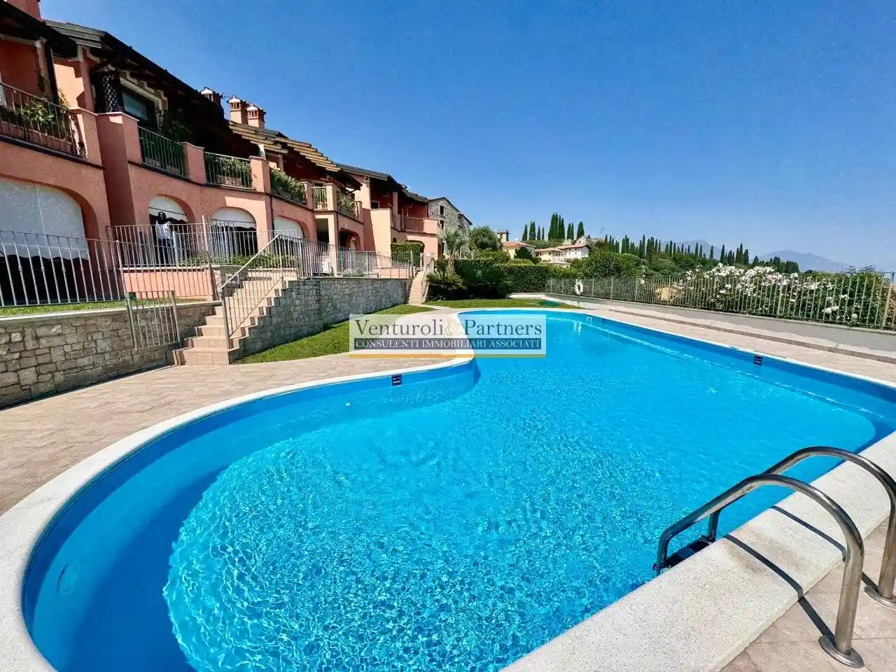 Appartamento in vendita a Soiano del Lago