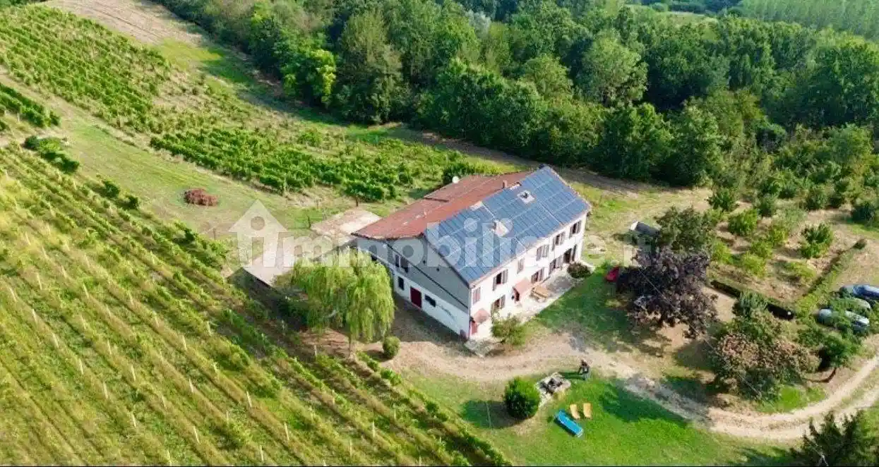 Palazzo - Edificio in vendita a Incisa Scapaccino
