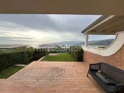 Villa in affitto a Stalettì