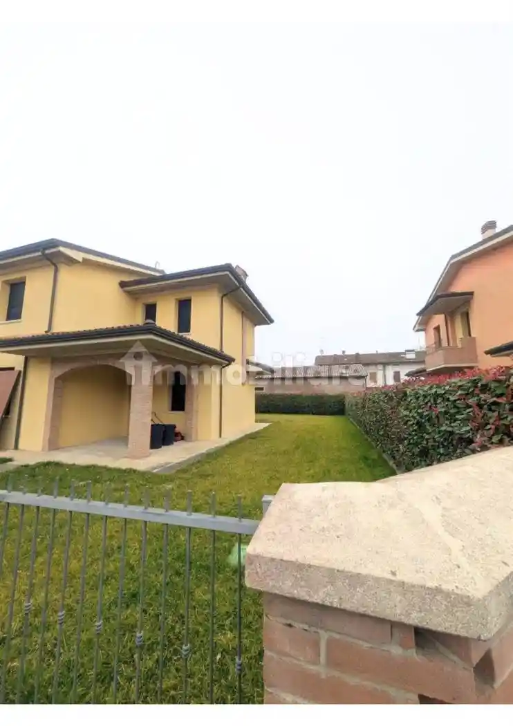 Villa in vendita a San Possidonio