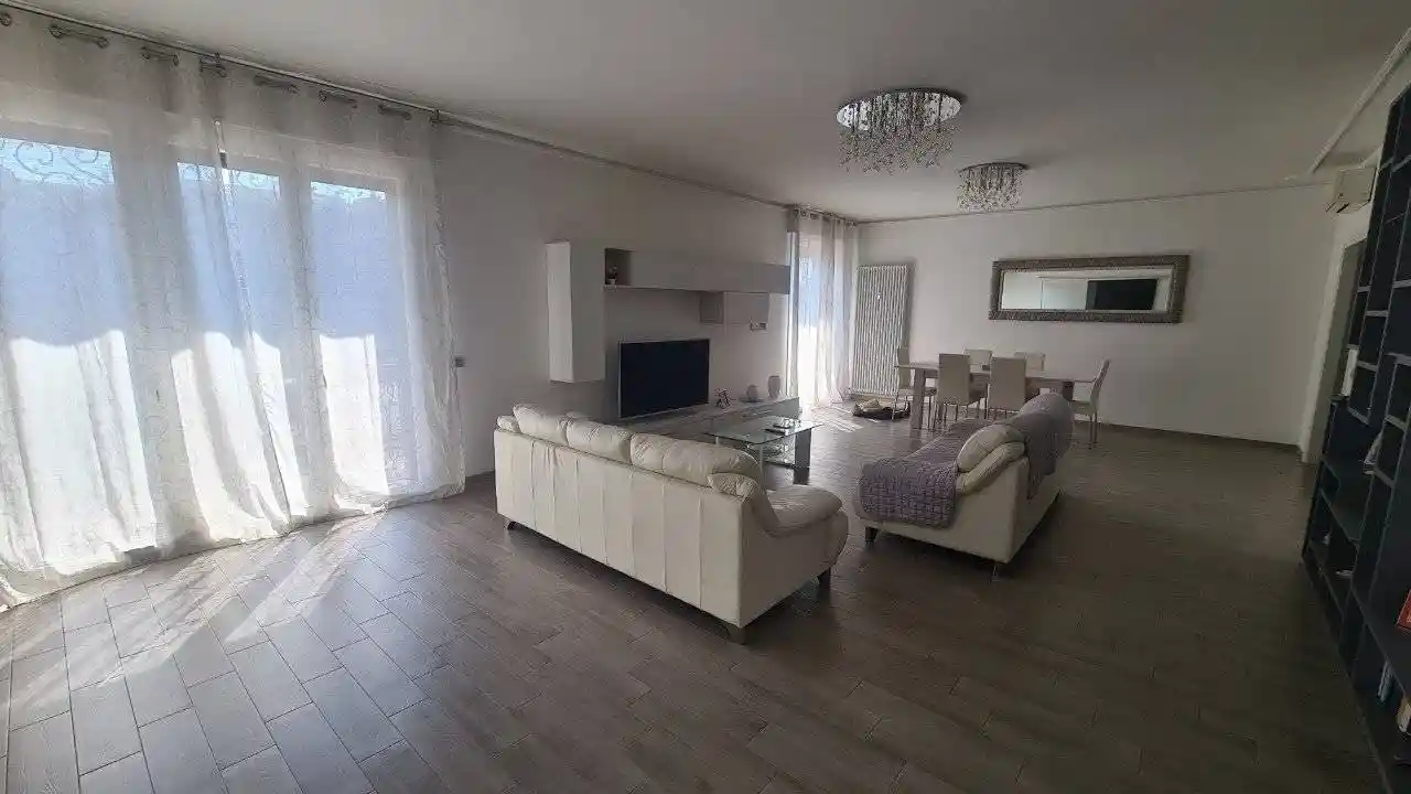 Appartamento in vendita a Modena