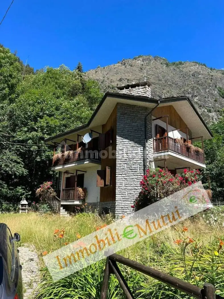 Villa unifamiliare Località Poutaz, 10, Antey-Saint-Andrè - foto 2