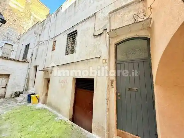 Casa indipendente in vendita a Cassano delle Murge