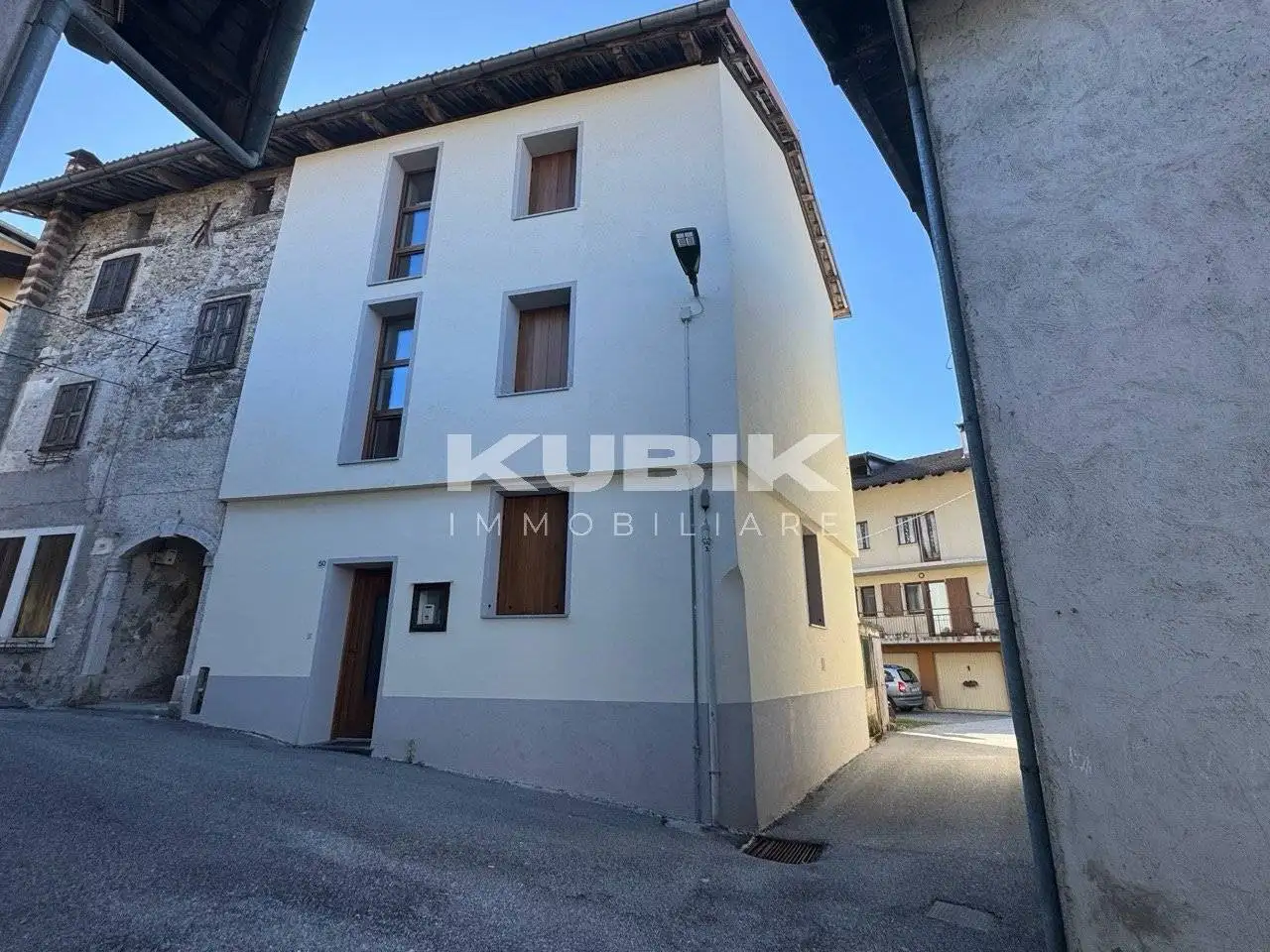 Villa in vendita a Preone