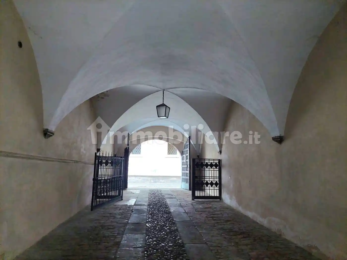 Palazzo - Edificio in vendita a Brescia