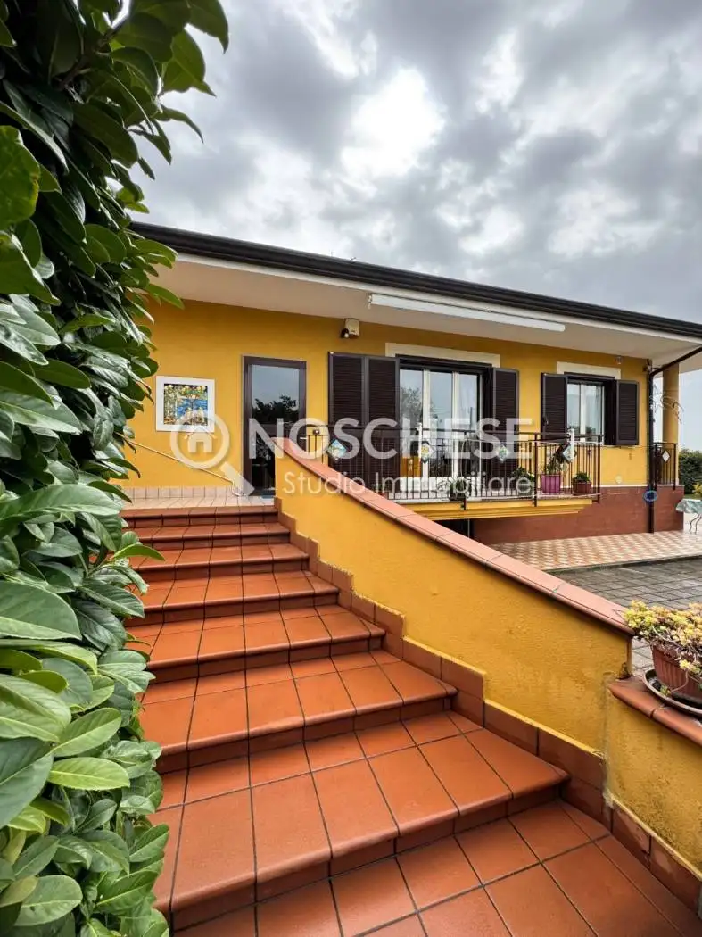 Villa in vendita a Pontecagnano Faiano