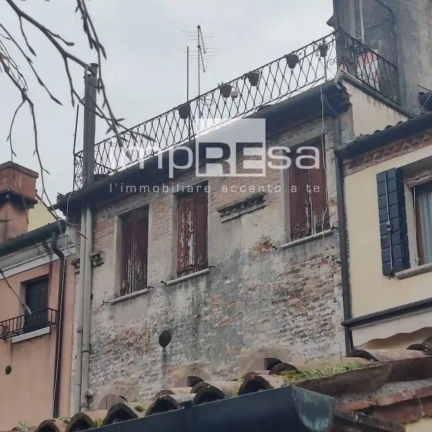 Palazzo - Edificio in vendita a Treviso